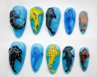 Presse 3D requin des grands fonds sur les ongles - faux ongles faits main animal bleu aquatique