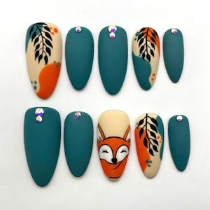 Handpainted Fox Nails | Autumn Fall Themed Press On Nails | Handmade Reusable Fake Fingernails V17