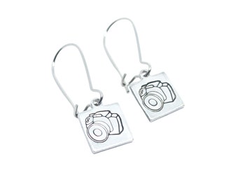 Camera Earrings, Camera Jewelry, Bookish Gifts for Women, Photographer Gift Women, Photography Jewelry, Minimalist Jewelry for Women