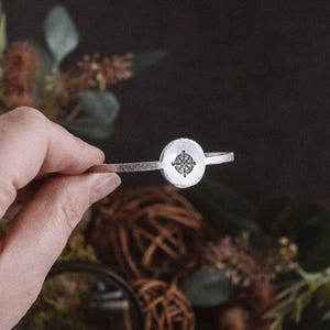 Compass Bracelet Women, Compass Jewelry for Women, Gift for Travel Lover, Bookish Gifts for Women, Gift for Traveler, Minimalist Jewelry