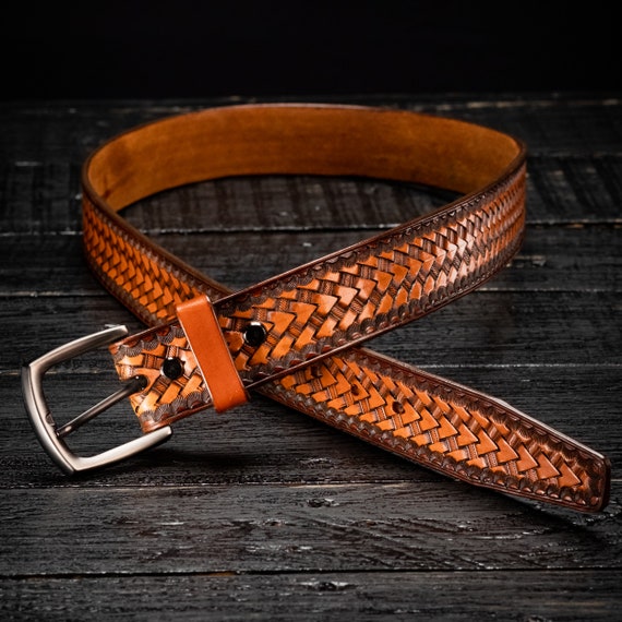 Hand Tooled Leather Belt: Tan Basket Weave Embossed Waist  display picture 2