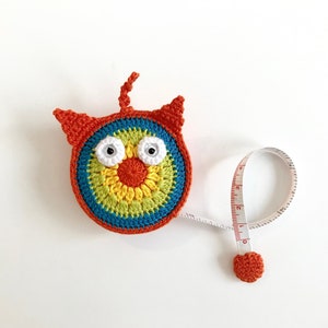 Owl tape measure, crochet owl, animal tapemeasure, cute gift for special someone