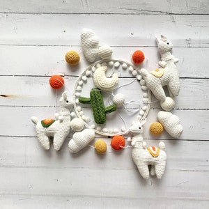 Unisex Llama babymobile, neutral Crochet llama with cactus , llama mobile, Toy baby mobile, baby gift, Baby Crib Mobile, Nursery crib mobile