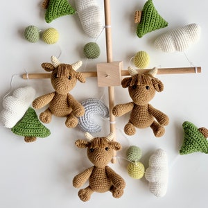 Highland cows baby mobile, crochet highland cow baby crib, handmade highland cow baby mobile, farm baby nursery image 5