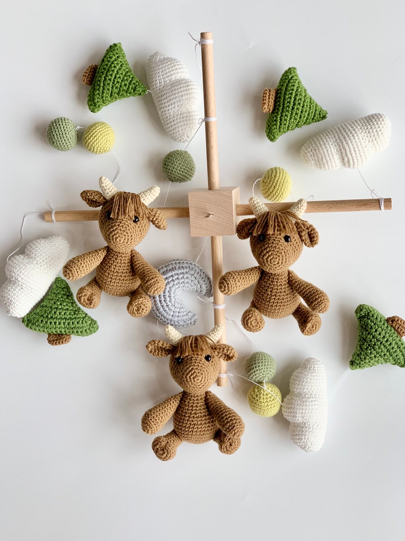 Highland cows baby mobile, crochet highland cow baby crib, handmade highland cow baby mobile, farm baby nursery image 5