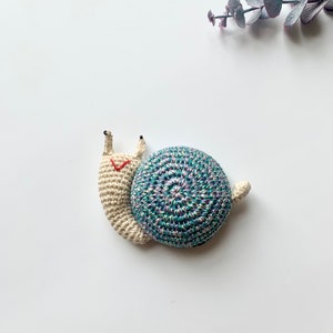 Crochet Snail tape measure, crochet snail, handmade snail tape measure, cute gift for special some one, birthday gift, Christmas gift. image 3