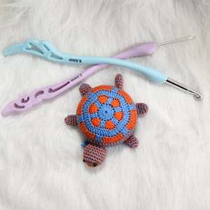 Crochet turtles tape measure, pure handmade, little gift for home and living