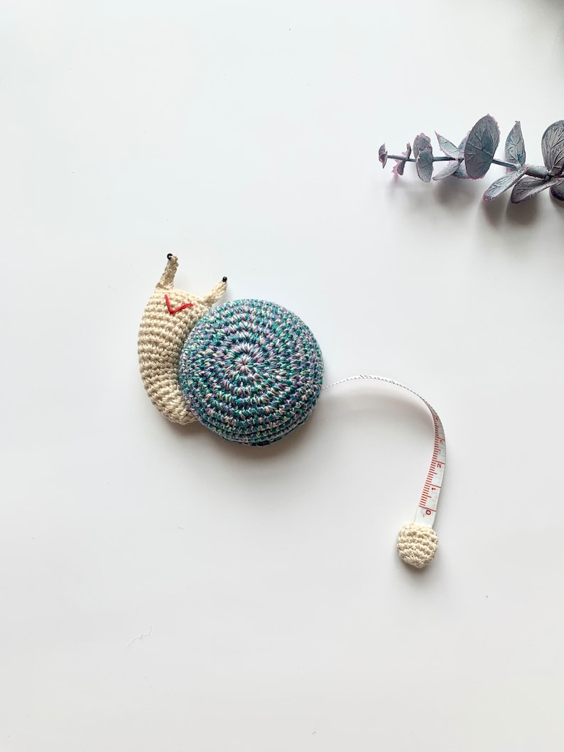 Crochet Snail tape measure, crochet snail, handmade snail tape measure, cute gift for special some one, birthday gift, Christmas gift. image 1
