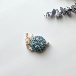 Crochet Snail tape measure, crochet snail, handmade snail tape measure, cute gift for special some one, birthday gift, Christmas gift. image 2