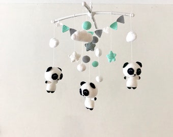 Panda babymobile,Crochet panda, Lovely Pandas mobile with Stars obove, Crochet pandas with lucky stars Baby Crib Mobile,baby mobile handmade