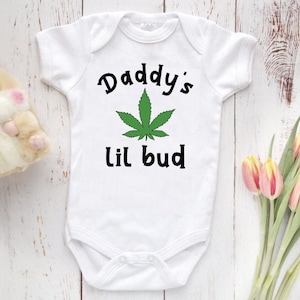 Daddy's Lil Bud Baby Bodysuit, Baby Bodysuit, baby girl baby boy bodysuit,  Baby Shower Gift, Newborn baby clothes, Marijuana Baby Clothes