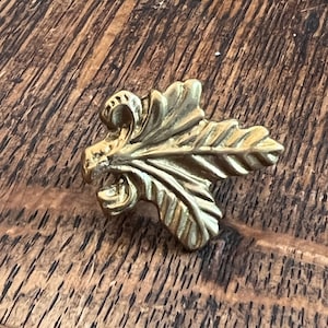 Medieval floral belt stud