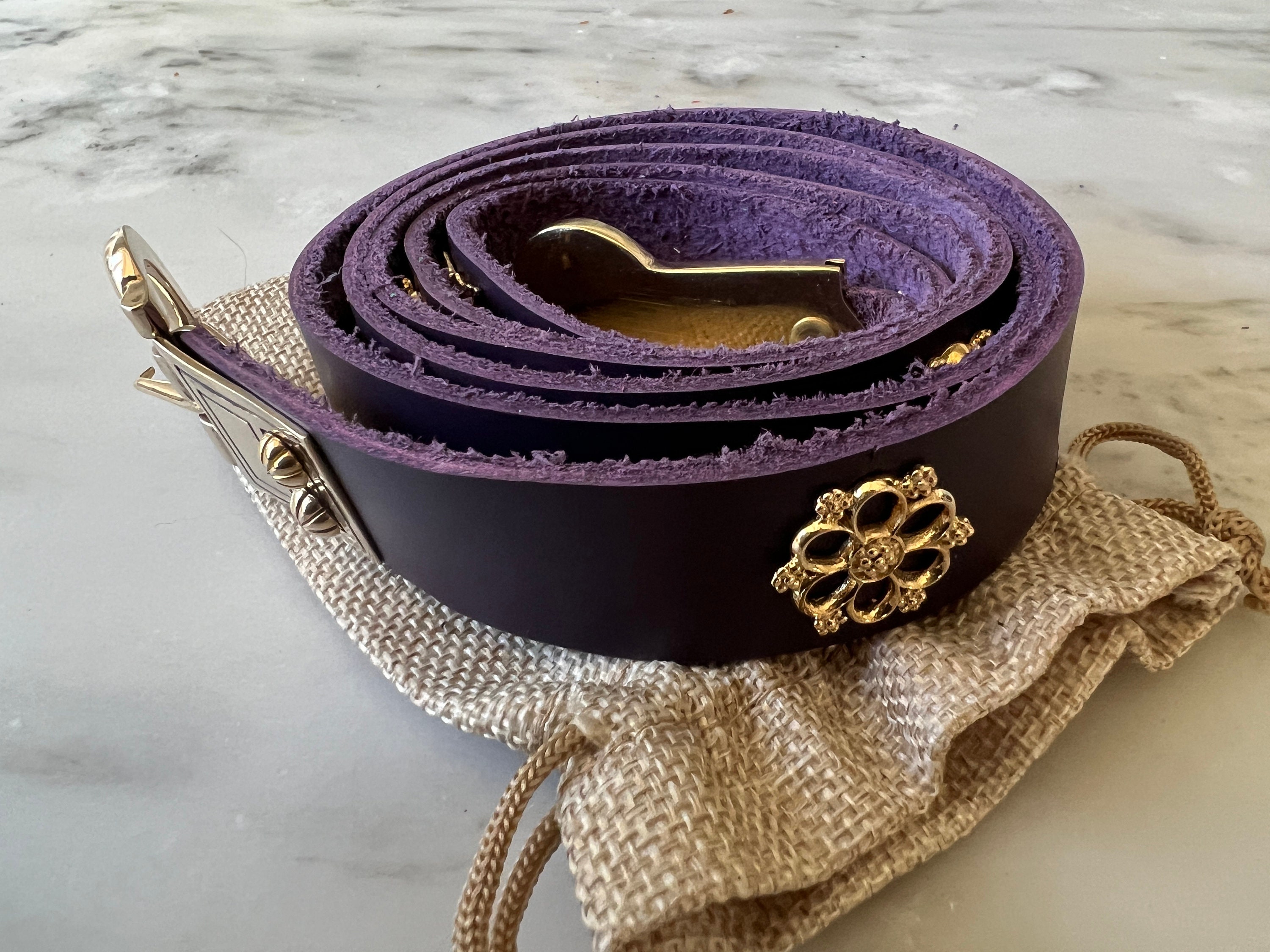RARE✨Women\'s Coach‎ Belt Leather Purple Logo Oval Gold Tone \