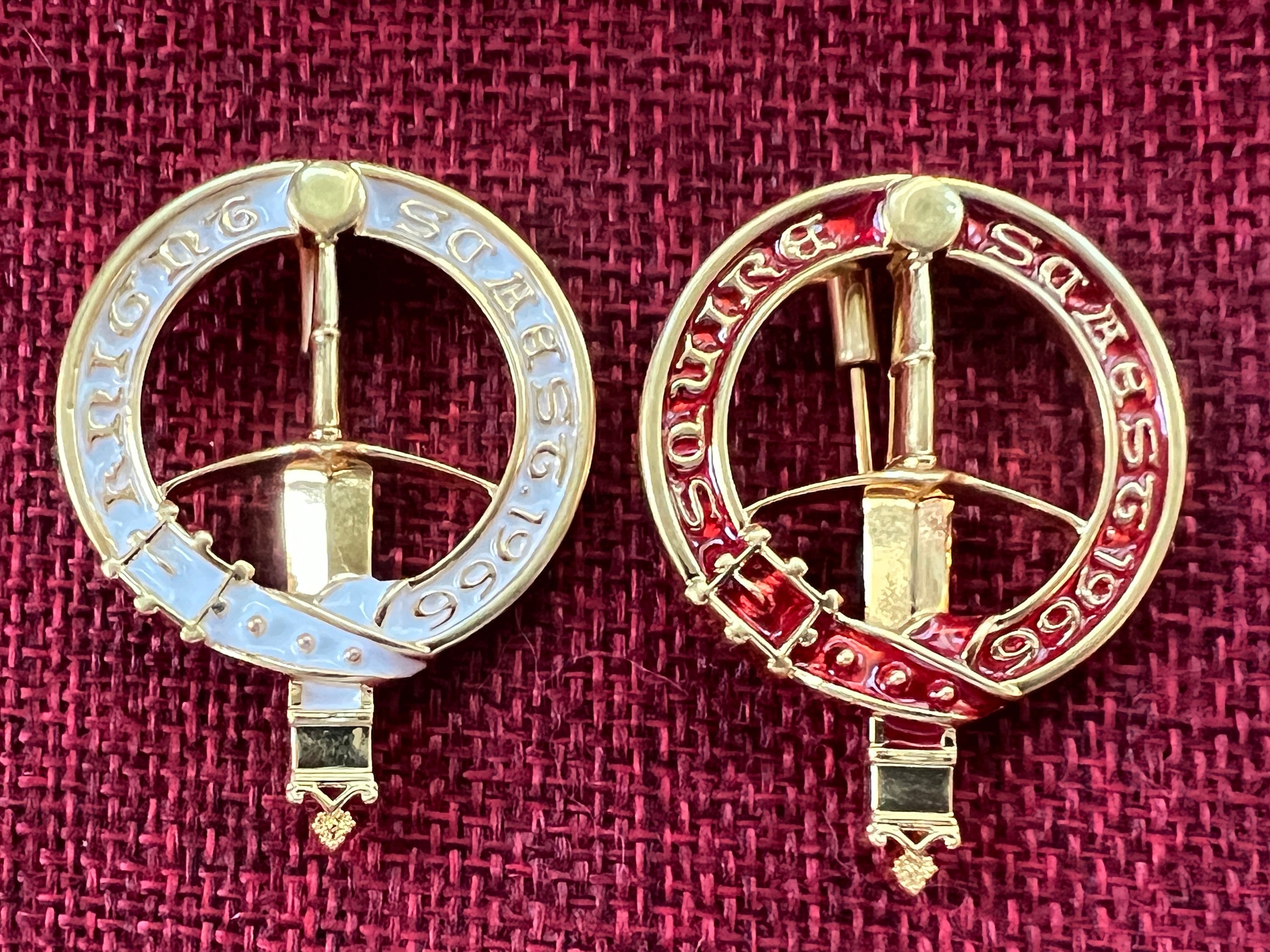 Pin's Doré 20mm Drapeau Euskadi Basque Euskara Croix Symbole Pays
