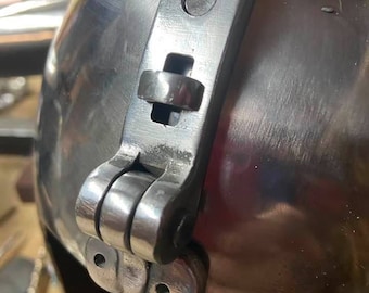 Bisagra de bascinet medieval (SCA, HEMA), armadura del siglo XIV