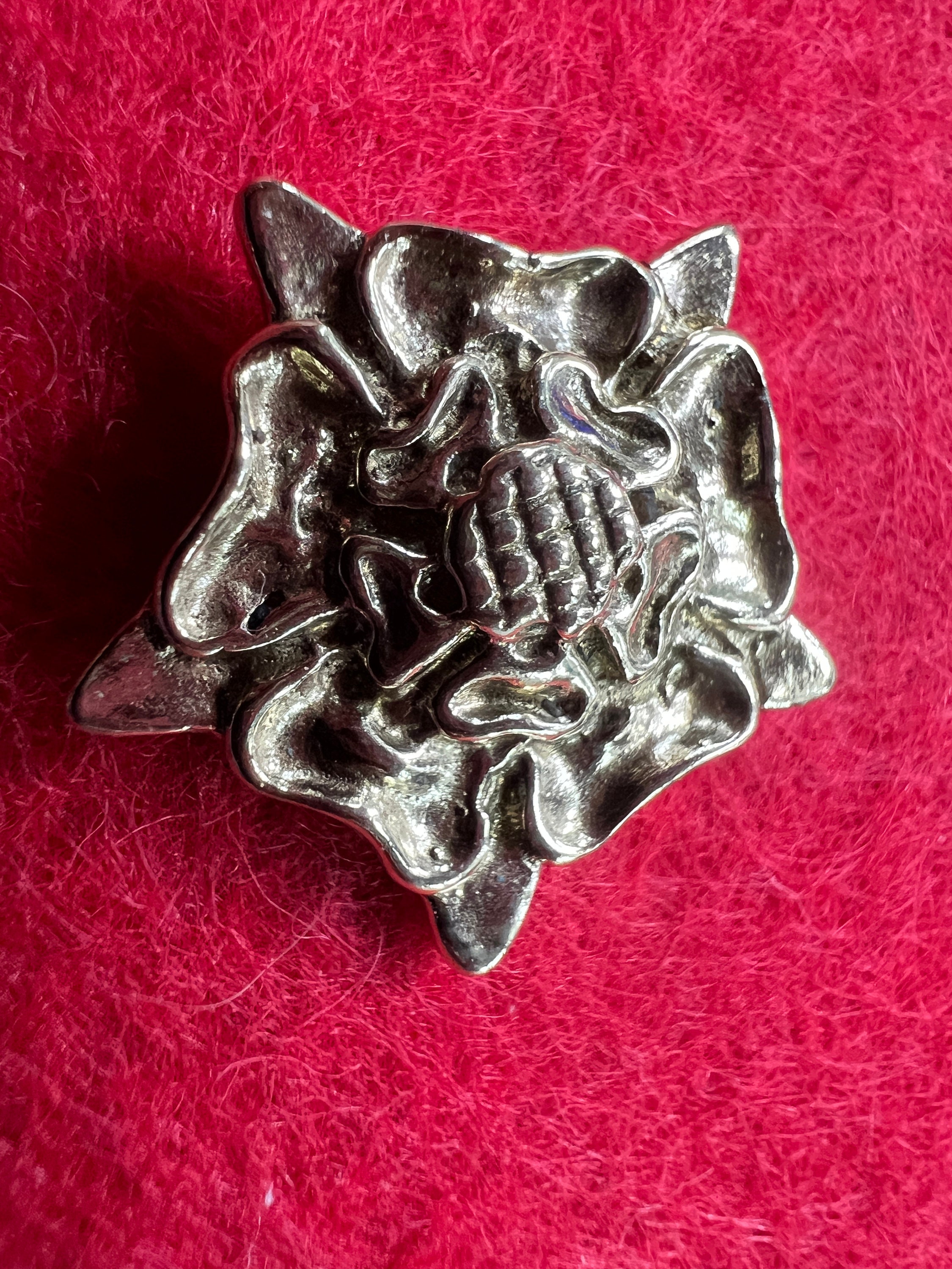 Sca Shields Roses Tudor Rose / Medieval Rose Small Pilgrim's Badge - SCA - Reenactment ...