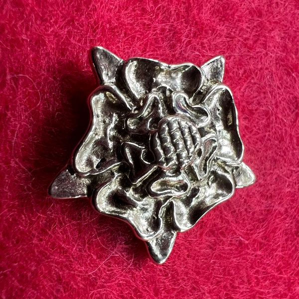 Tudor Rose / Medieval rose small pilgrim's badge - SCA - Reenactment - Renaissance Faire - LARP