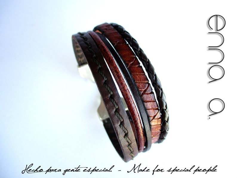 engraved and sewn brown smooth Braided leather bracelet