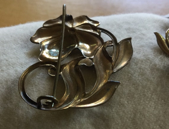 Antique Demi Parure Art Nouveau Brass Brooch Brac… - image 4