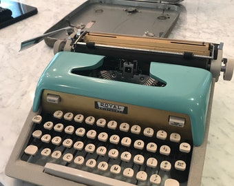 Vintage Royal Aristocrat Typewriter With Case circa 1960s
