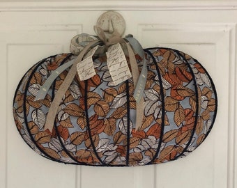 Autumn pumpkin wreath - fall leaves wreath - wire wreath - Harvest Wreath