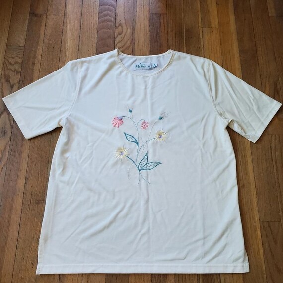 Vintage Embroidered Shirt, Embroidery on Denim, Daisy