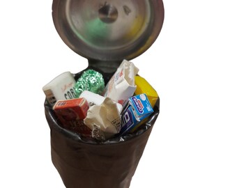 Miniature trash can with trash bag and contents 51622
