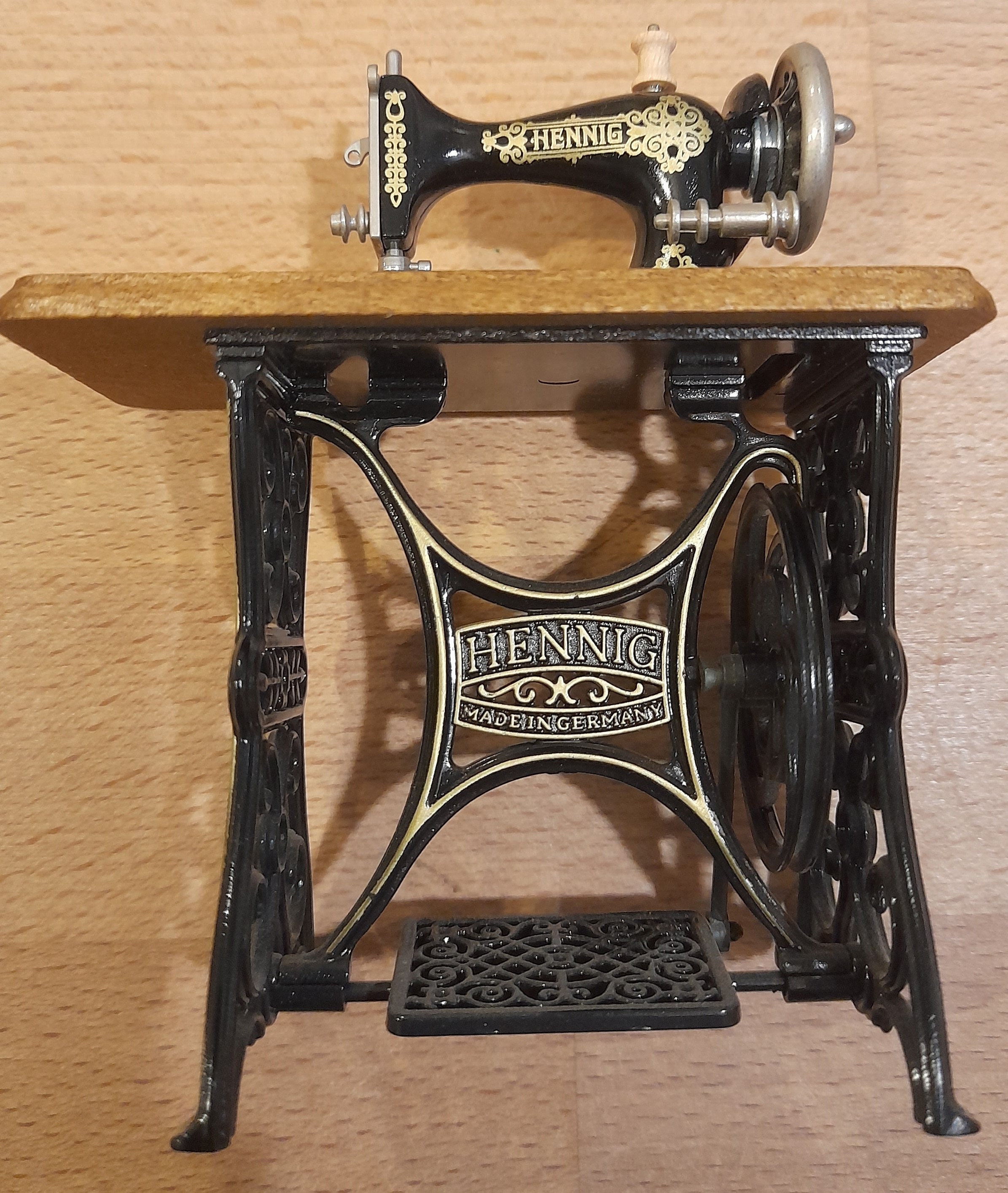 Bodo Hennig Miniature Sewing Machine