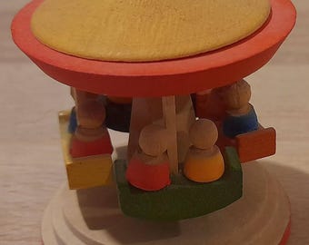 Bodo Hennig miniatuurcarrousel van houtkleurig Erzgebirge