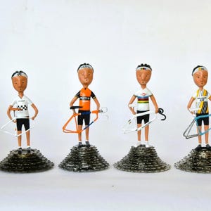Figurines de cyclistes du Tour de France – Peloton, Van der Poel, Molteni, Coppi – œuvres d'art en papier mâché faites à la main