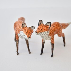 Volpe di cartapesta fatta a mano - Statua animale unica, volpe rossa, regalo per gli amanti degli animali