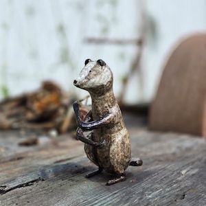 Graziosa scultura di tasso in cartapesta - Regalo unico per gli amanti degli animali | regalo fatto a mano