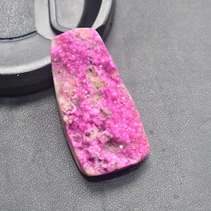Cobalto Calcite Druzy Cabochon / Top Grade Cobalto Calcite Naturals / Freeform Shape  / 53.60 Ct. / 37x19x7 mm. / Loose Gemstone / Q-291