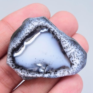 Dendriet opaalschijf cabochon / Hoogwaardige dendritische opaalschijf edelsteen / 57,85 kt. / 42 x 34 x 5 mm. / Losse edelsteen / M-772