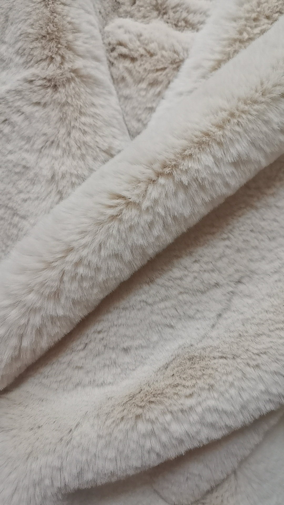 Off-White Imitation Mink/Rabbit Faux Fur Fabric By The Metre - 6003 R.White