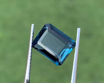London Blue Topaz Gemstone: 4.20ct AAA Octagon Cut Loose Stone