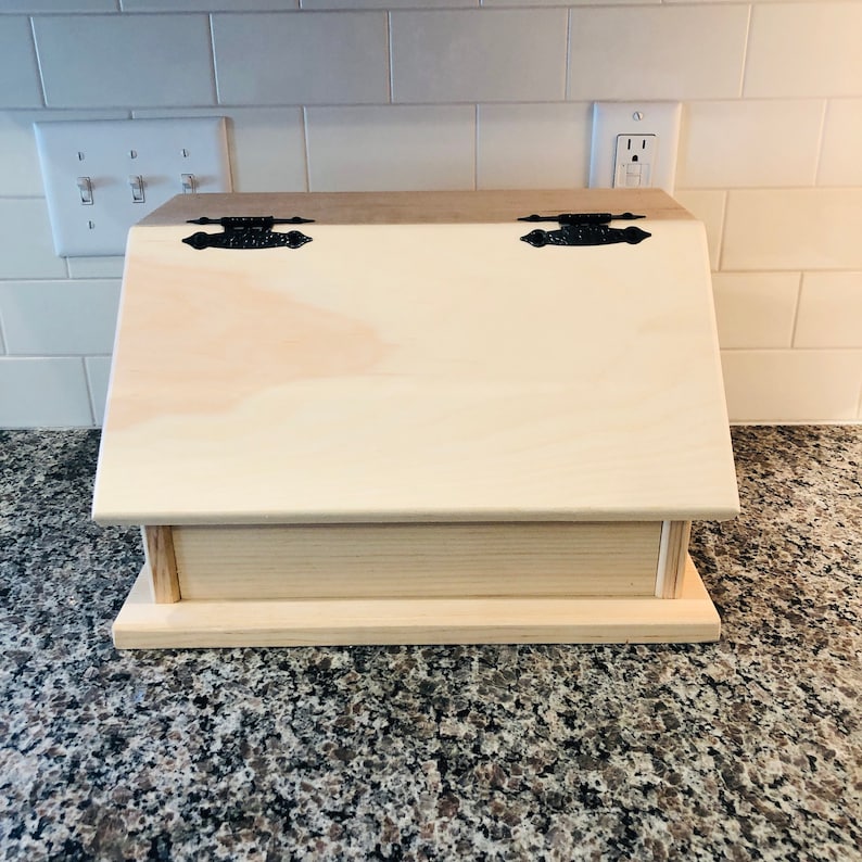 Rustic home decor Wooden Bread Box Farmhouse Kitchen