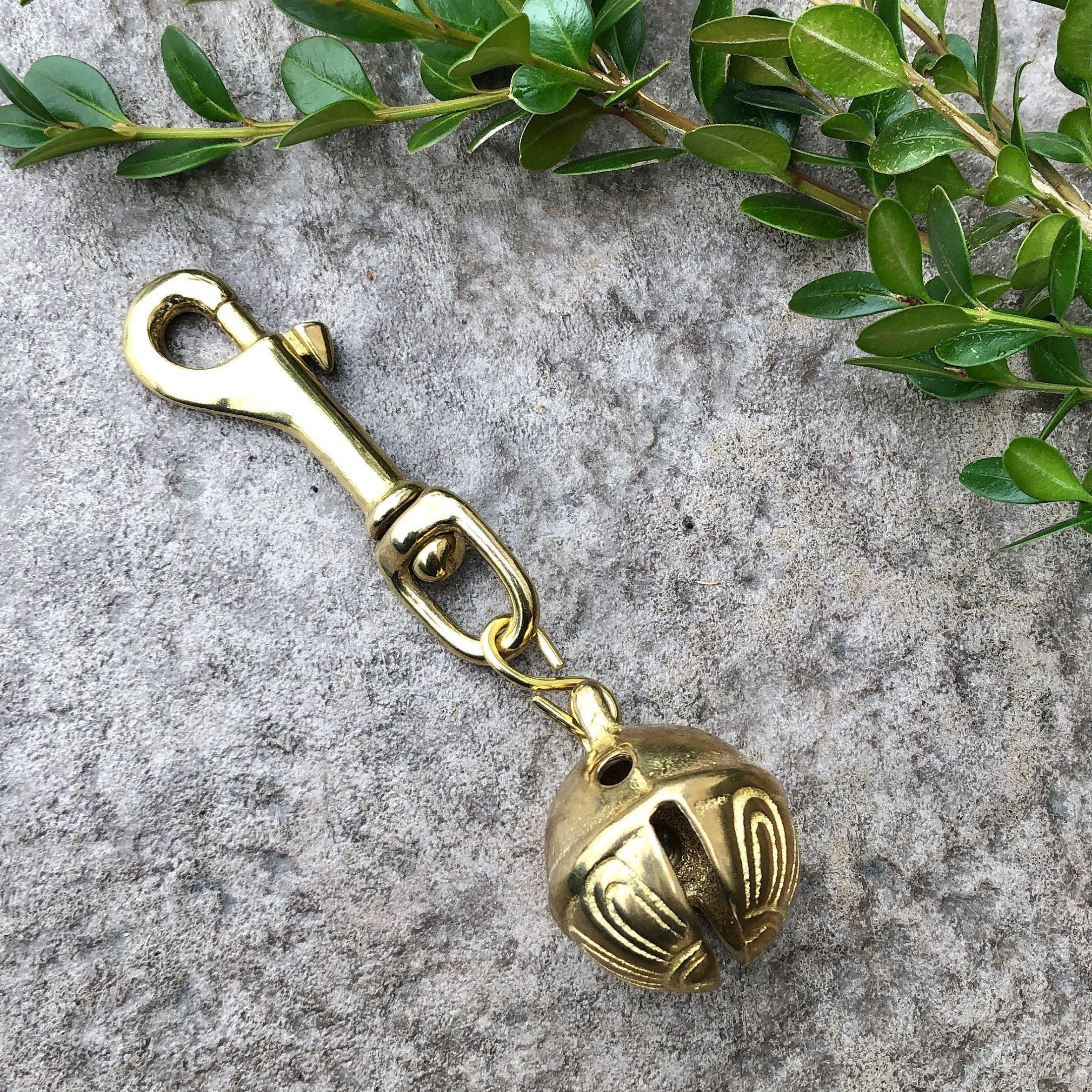 TEHAUX bell pendant metal key ring bracelet key ring mini  backpack keychain antique decorative bell key ring backpack pendants mini  fortune lucky bells charm small ornament key pendants : Arts, Crafts