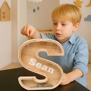 Cofrinho com letras de madeira personalizadas – Cofrinho com nome personalizado para crianças e adultos | Decoração de berçário artesanal | Presente com monograma de madeira