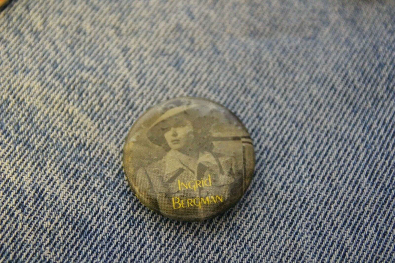 Casablanca Humphrey Bogart Ingrid Bergman Button Badge Pin Pinback 270 Promo Casablanca Humphrey Bogart Ingrid Bergman Button Badge Pin Pinback 270 Promo