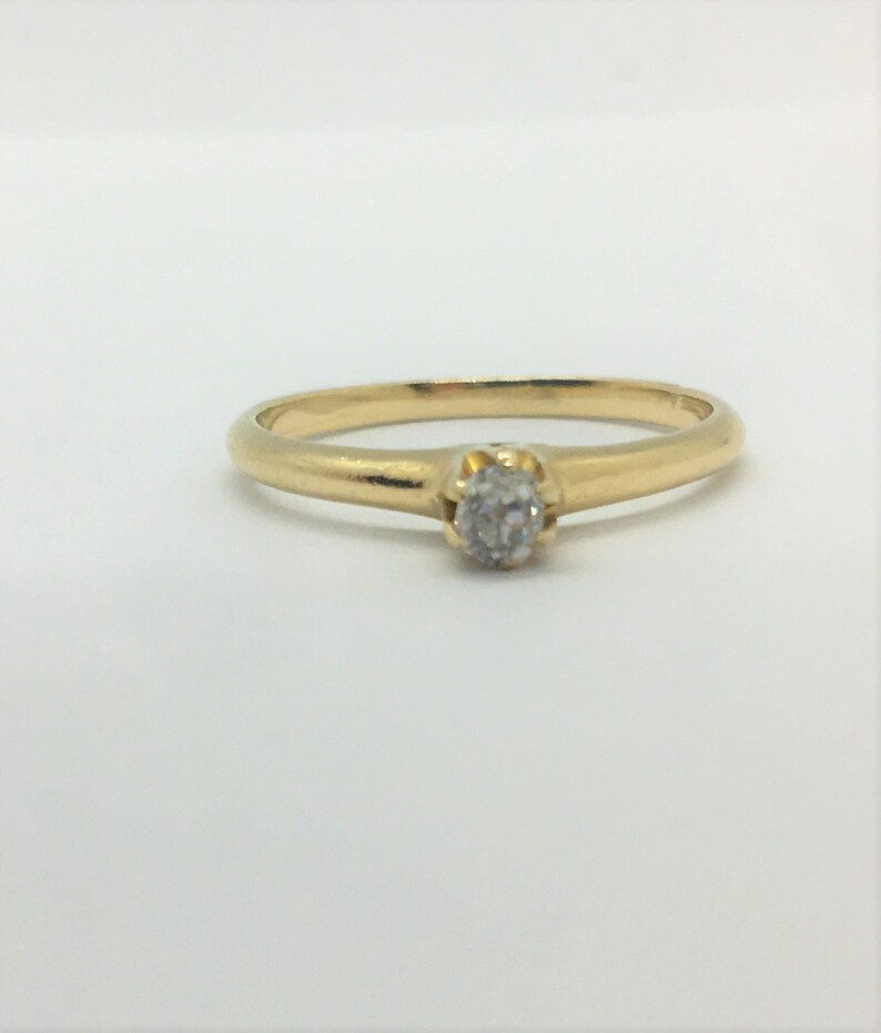14k Yellow Gold and .12ct Round Cut Diamond Engagement Ring Size 7