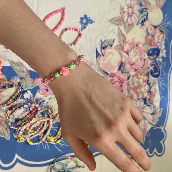 Colorful Beaded Elastic Bracelet with Light Pink Rose Bead and Cream Starfish Bead