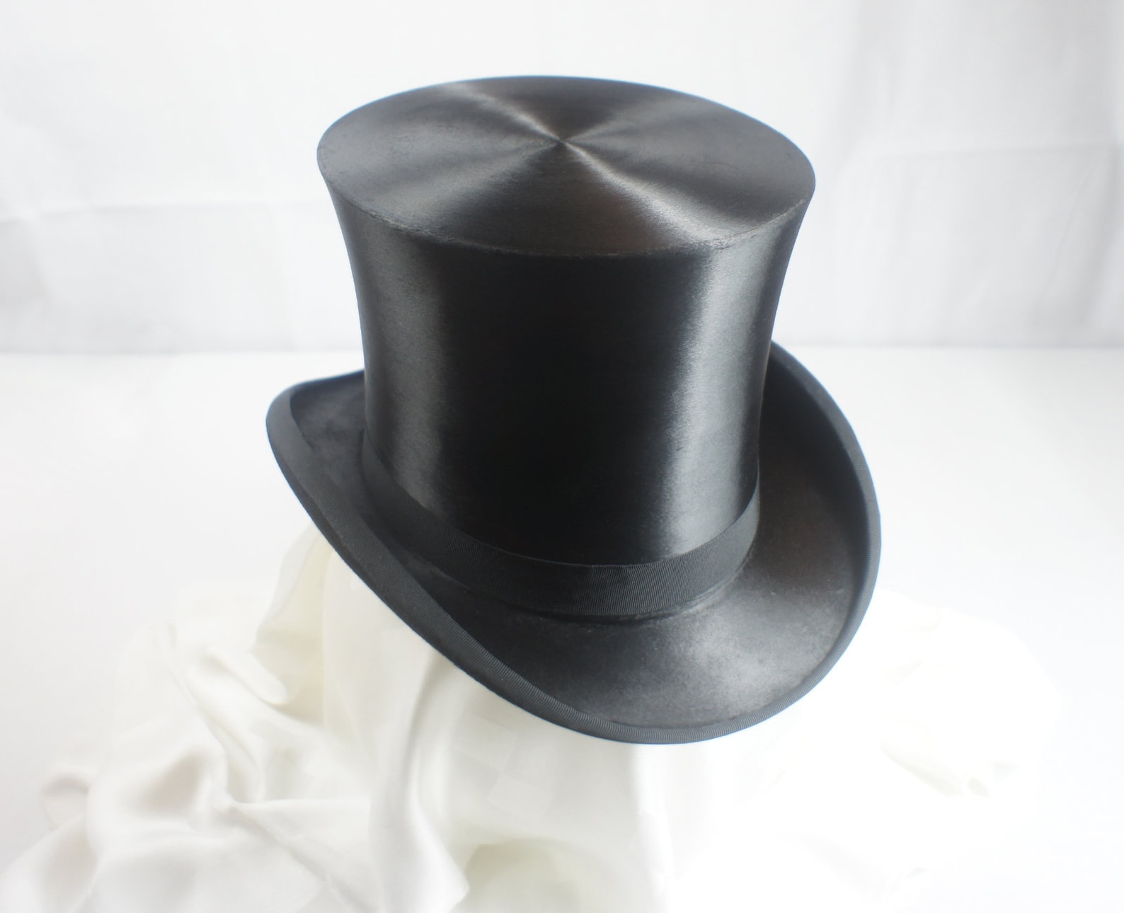 Incredibly Rare Large Silk Top Hat Size 7 1 2 61 Etsy incredibly-rare-large-silk-top-hat-size-7-1-2-61-etsy