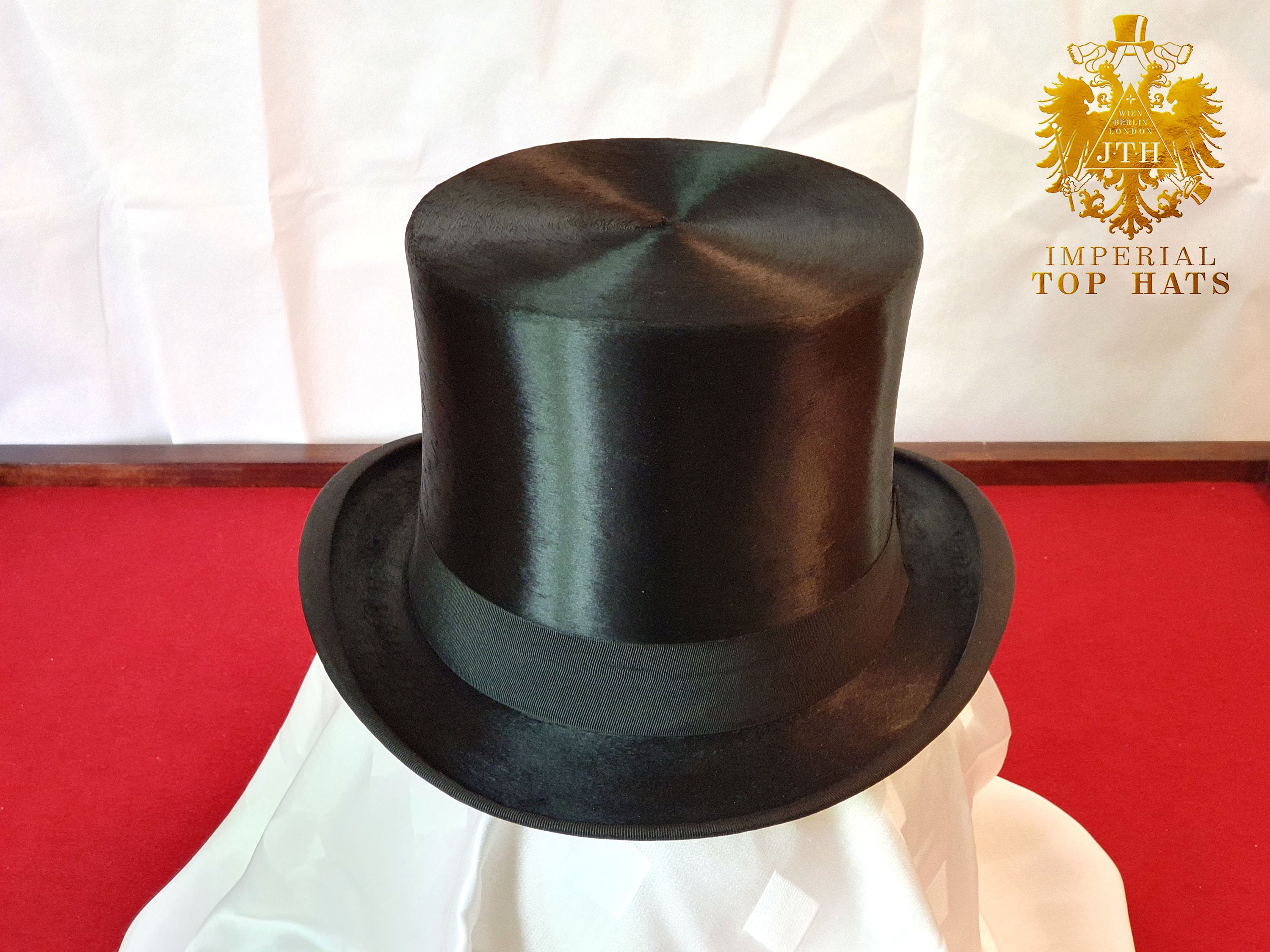 Extra-large Silk Top Hat, Size 7 3/8 60 -  Canada
