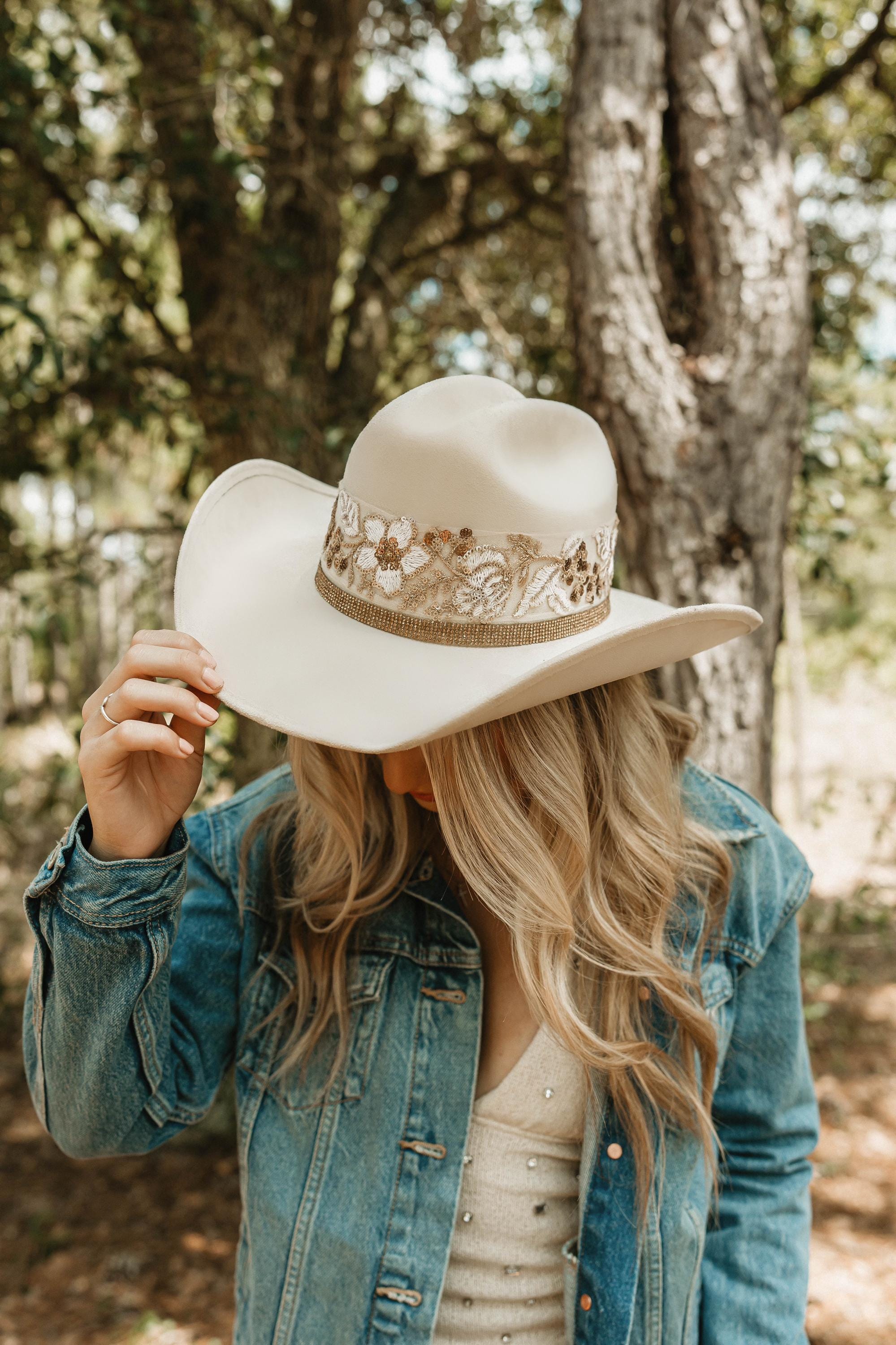 Hats and roses Fedora \