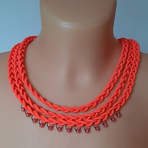 Orange farbene Kette, Halskette,Seil Halskette, heitere Kette, orange Schmuck, Textilschmuck,