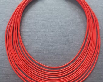 Colar de corda vermelha: colar de babador de tecido grosso