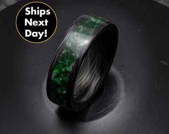 Emerald River - Handmade Carbon Fiber and Emerald Wedding Band
