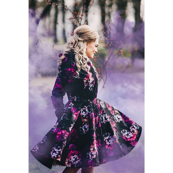 Fabuleux coupe-vent à capuche, long manteau noir d'inspiration vintage, manteau évasé jusqu'aux genoux, imperméable à fleurs « Hortense »