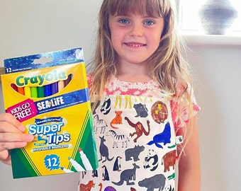 At the Zoo apron with markers , Create your own design , Colouring Apron for kids , Colour your own , Colour Me 2 in 1 Apron